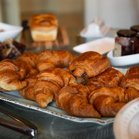 Les Cordeliers بيت ضيافة